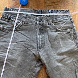 Kuhl Men's RYDR 32x34 Pants in Olive